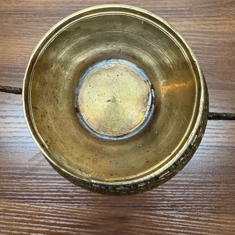 Vintage Chinese Brass Urn with Dragon Handles and a‎ Floral Motif 7